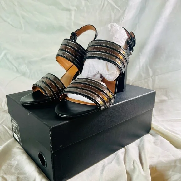 NWT Coach Princeton Heel - Picture 1 of 5